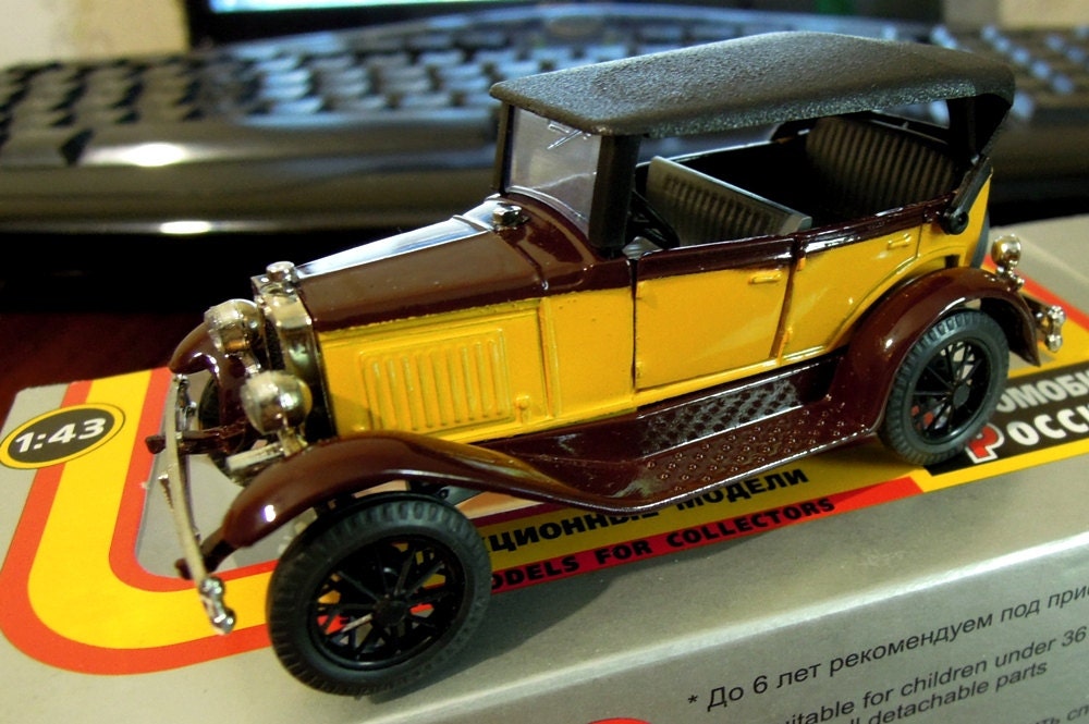 Russian car GAZ A (Ford A).2-tone  color