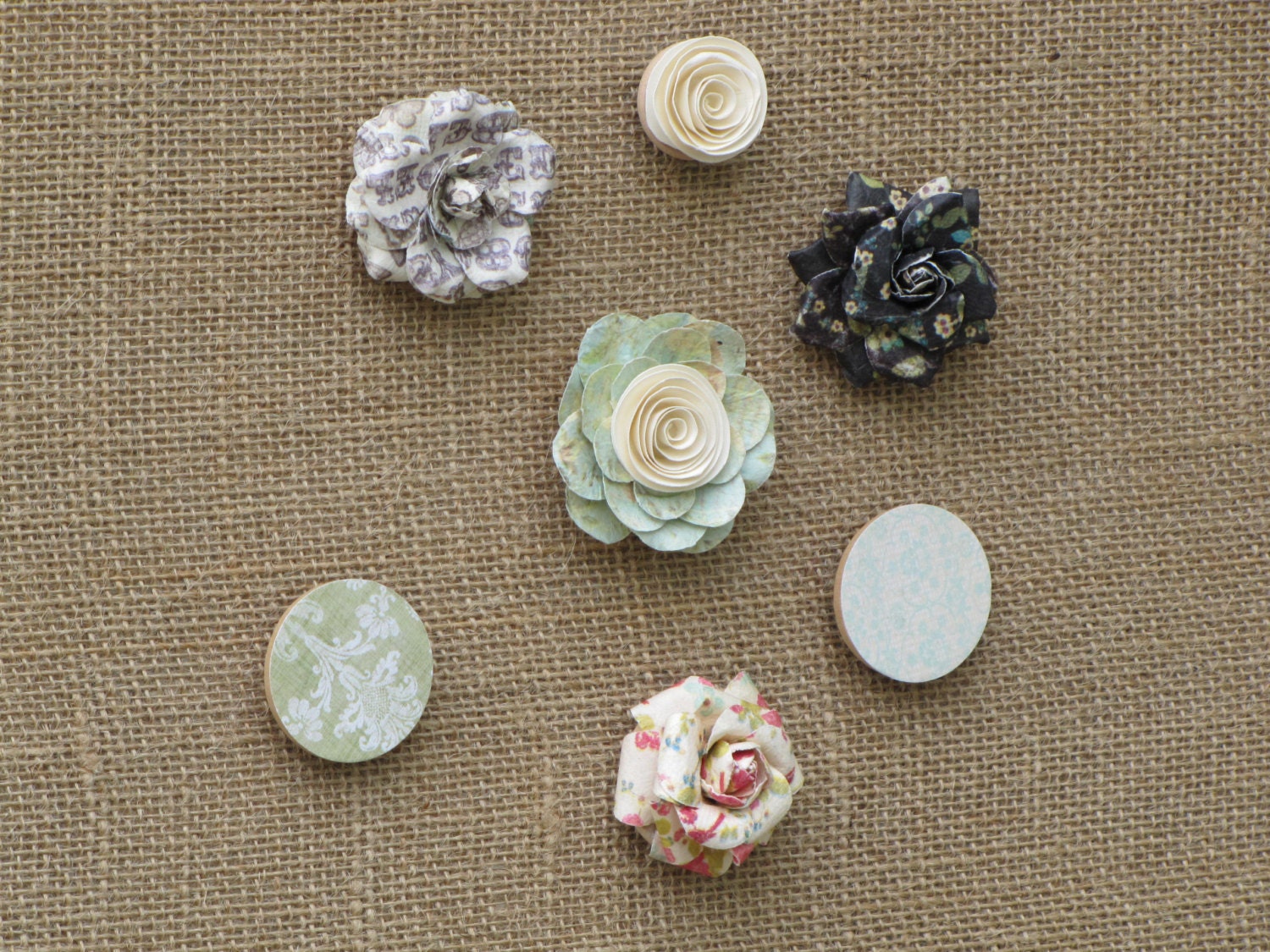 7 wooden & paper STRONG MAGNETS flowers, vintage, shabby chic The Charming Wall, organize, memo board, chore chart