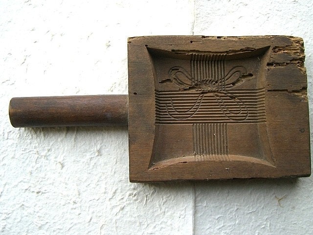 Vintage Japanese Sweets Mold - Present Box With Bow - Kashigata