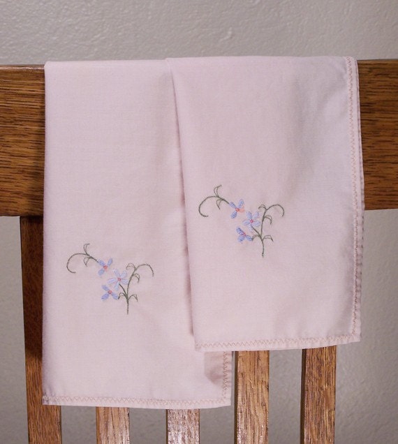 Vintage Dainty Daisy Embroidered Napkin 2 Pack, One of A Kind