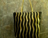 Vintage CAESAR'S Palace  Black with Gold appliqued Wavy Lines Shoulder Bag