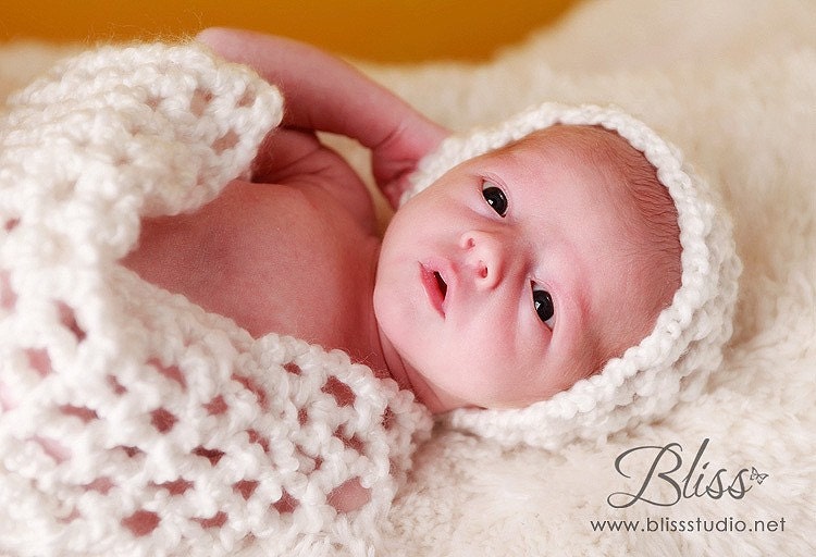 baby Pod or Cocoon with matching hat- Newborn Babies-Photo Prop