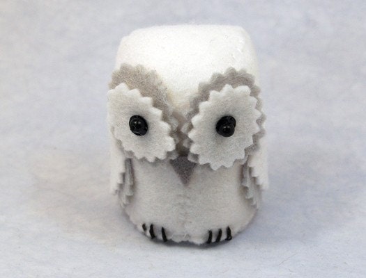 White Grey Barn Owl cute felt bird of prey ornament small woodland forest animal - Snowy the White Barn Owl