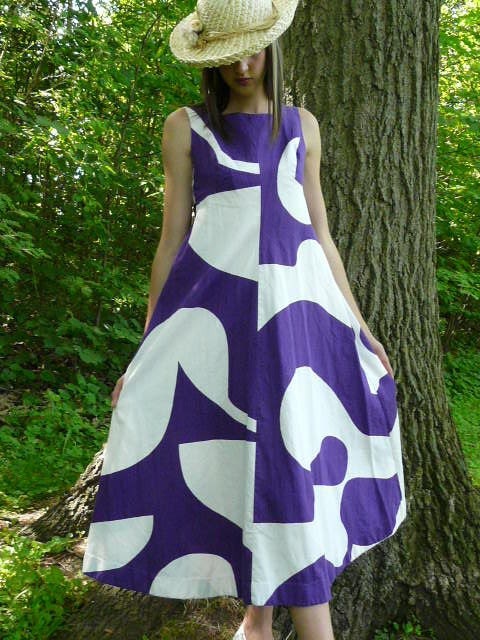 vintage 1970s VALLEY HEIGHTS REUNION purple and white geometric print maxi dress