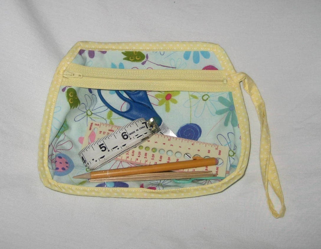 Knitting Notions Zippered Bag