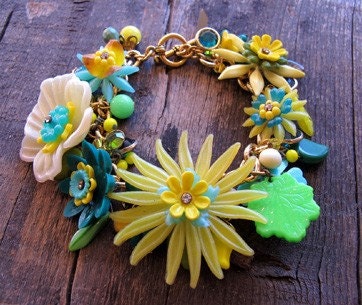 Flower Bomb Bracelet - Green and Yellow -