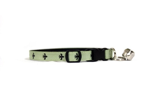 3/8 Wide for Cat or Tiny Puppy in La Fleur