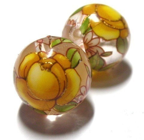 2 Japanese Oriental Tensha Floral Round Beads --Yellow Rose On Clear Background