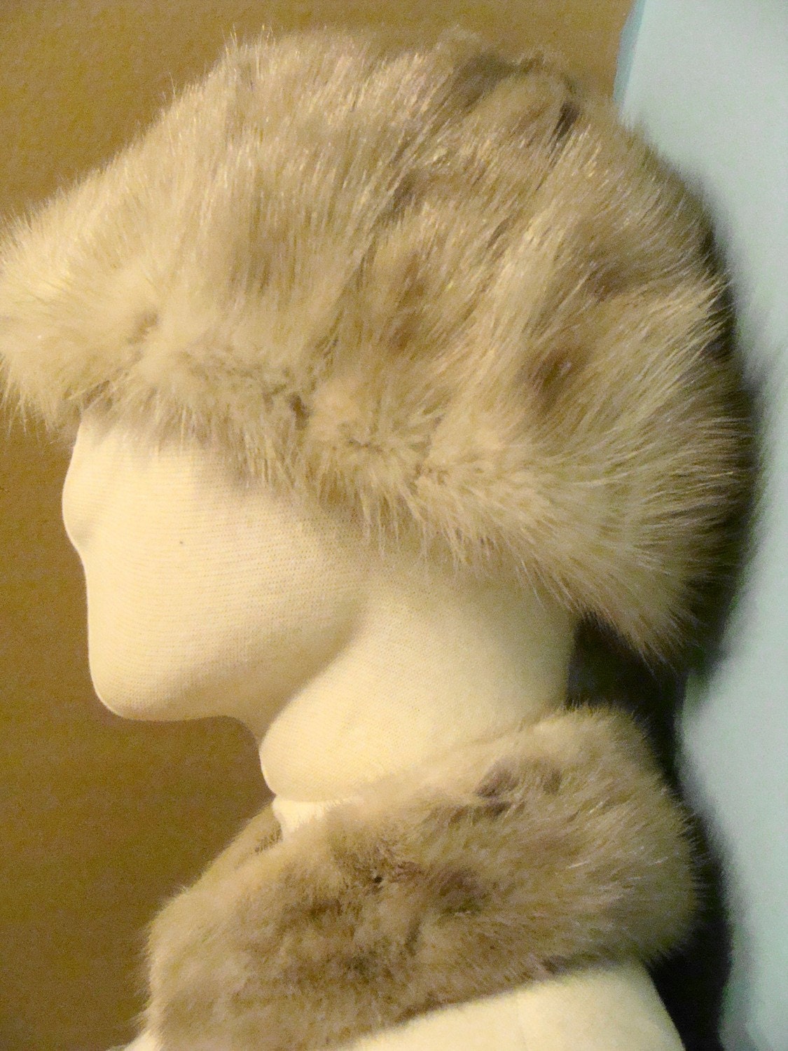Vintage fur hat and scarf set