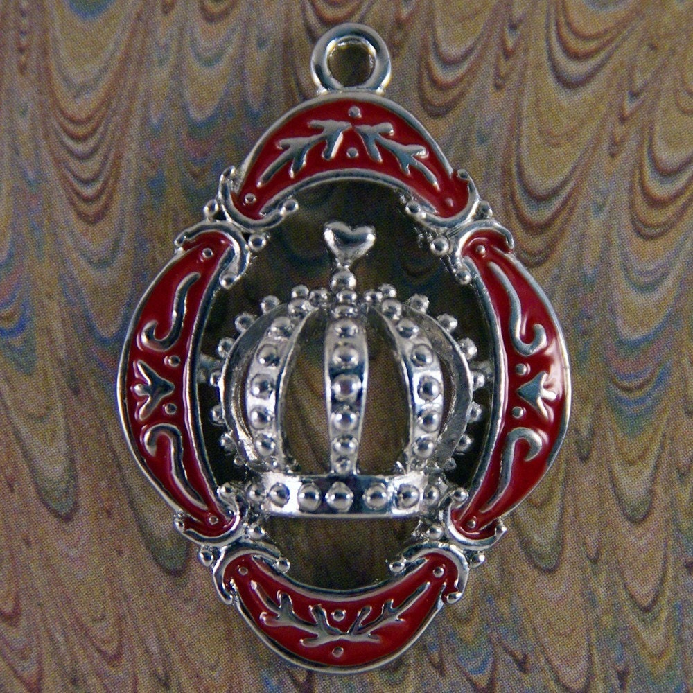 HERALDRY / CROWN- LAST Large Silver-tone with Red Enamel Decorative Crown Charm