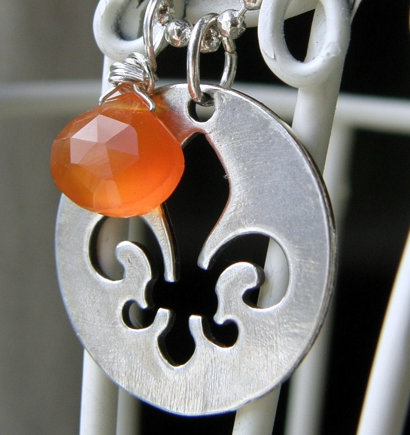 solid sterling FLEUR de LYS charm medallion CARNELIAN necklace