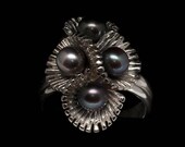 Flamenco Ring- Black Pearl