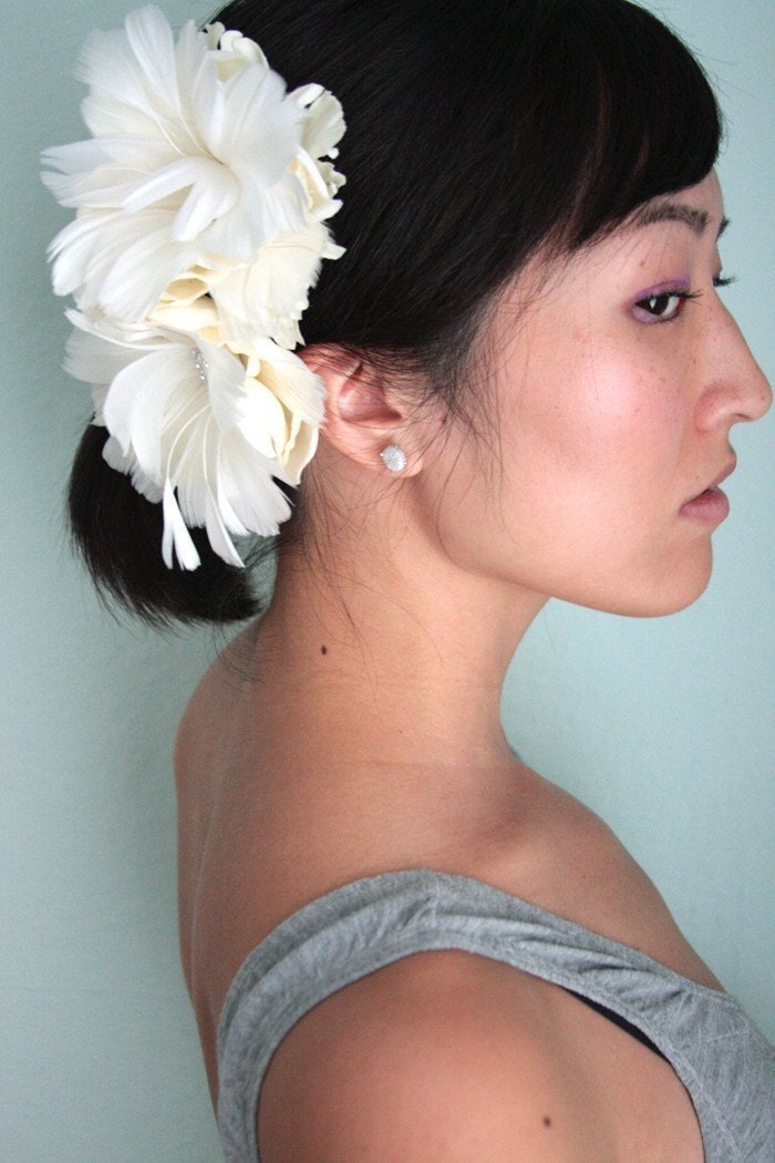 Bridal hair piece, wedding hair, feather fascinator - Double feather flower bridal hair comb, head piece - Sparkle Flourish - Made to Order