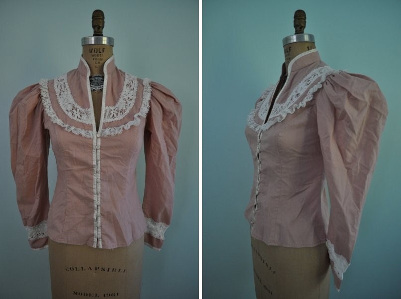 vintage top Jessica Gunnies pale pink victorian XS