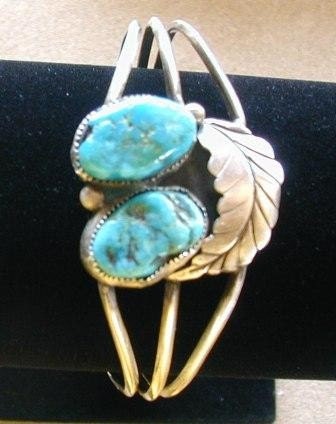 Turquoise bracelet  cuff bracelet in silver and turquoise native american Indian  bracelet USA vintage