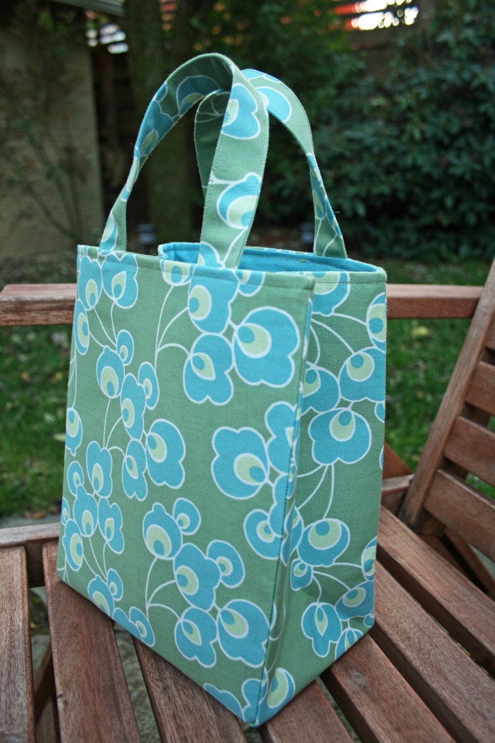 Lunch Tote in Amy Butler's Bright Buds