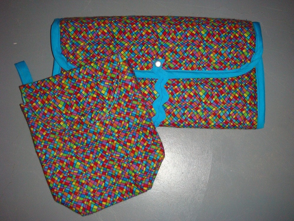Fun Change Pad and Diaper/Wipe Pouch Set