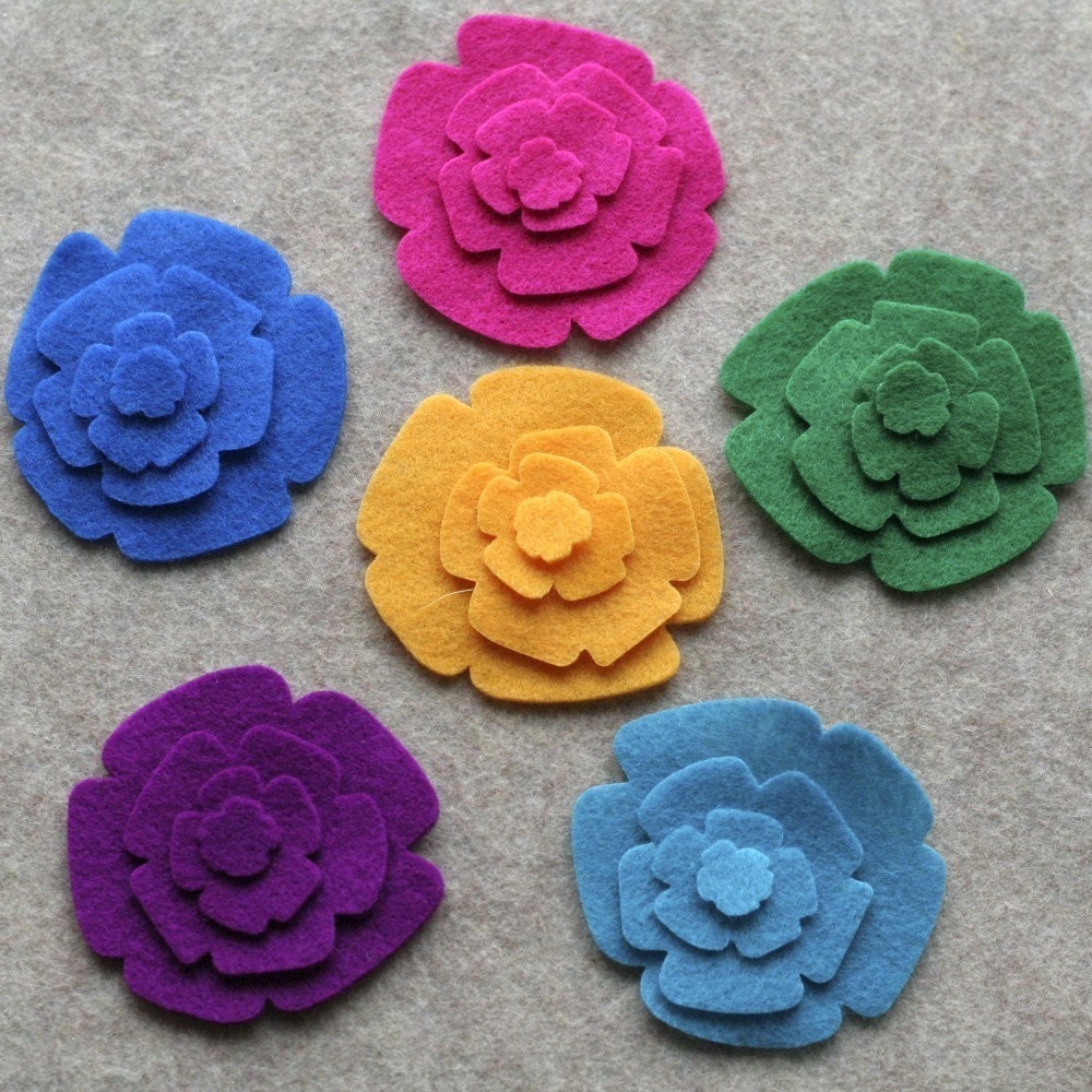 Wonderland - 48 Felt Roses