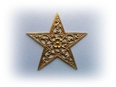 1 - FILIGREE STAR Raw Brass Charms - Jewelry Findings - Stamping (BF)