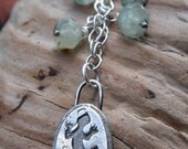 Gecko necklace with prehnite beads