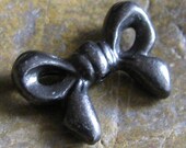 6 Dark Patina Plated Pewter Bow Beads Jewelry Findings 409