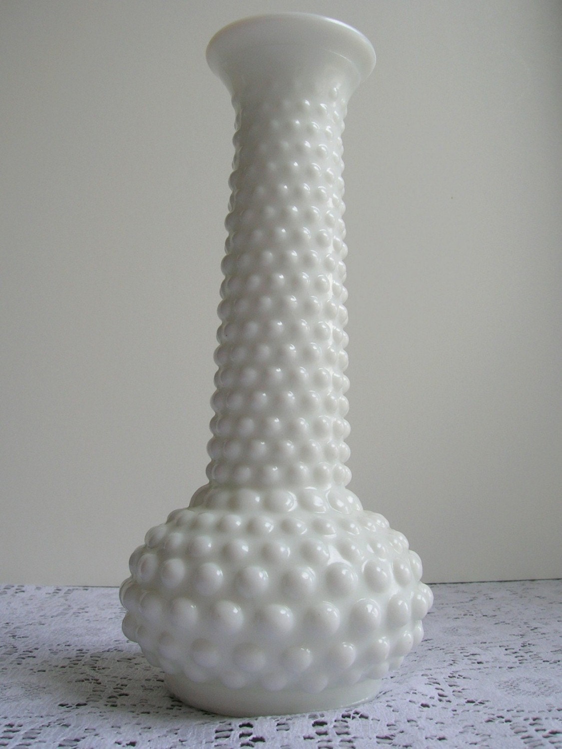 Vintage-Wedding White-Hobnail-Milk Glass Vase