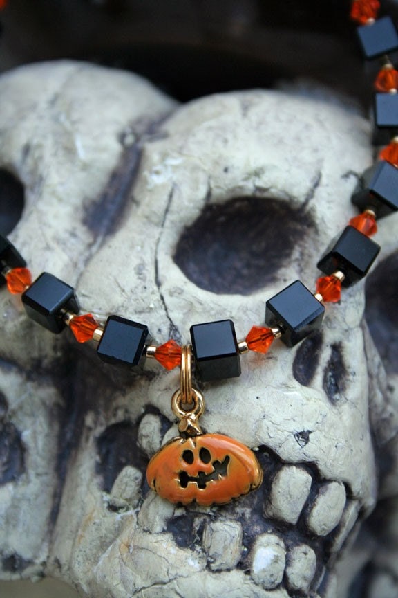 SCAREDY CAT Beaded Cat Collar
