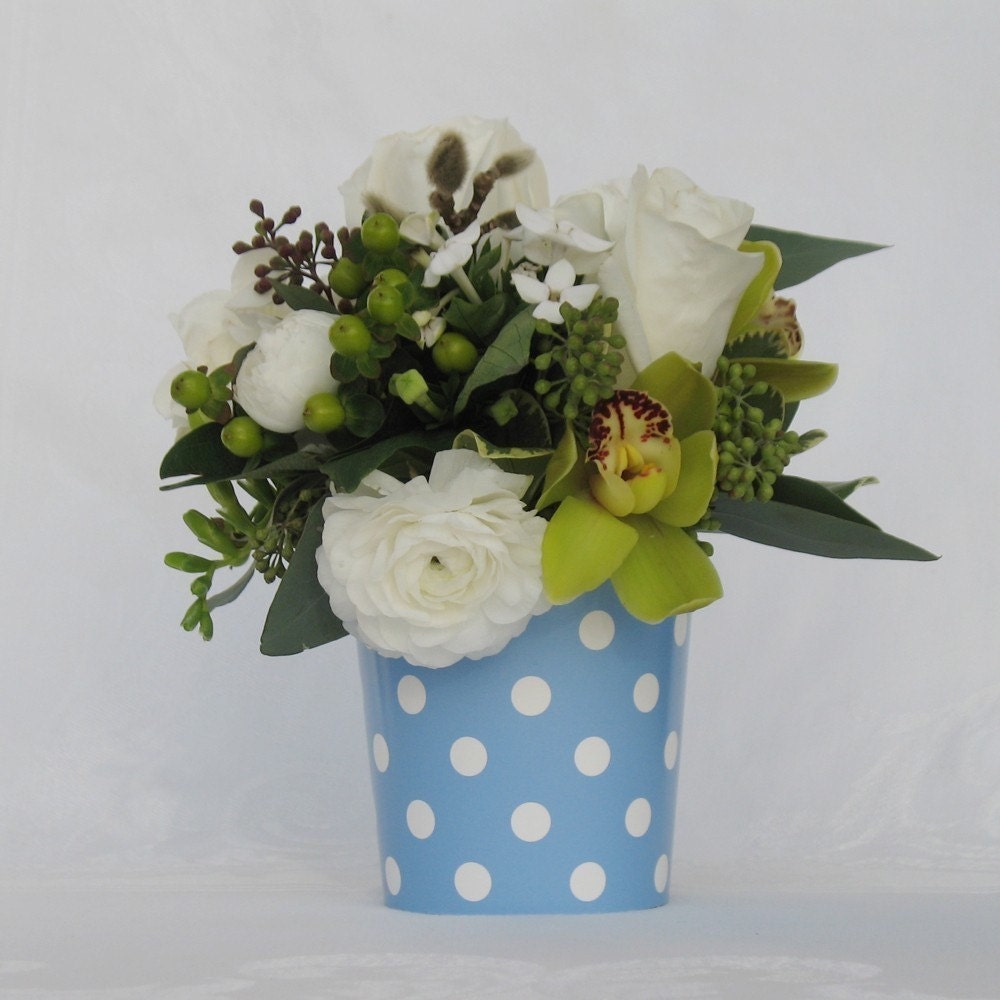 DIY Flower Vase for Baby Showers, Birthdays, and Weddings. Create whimsical flowers for Bridal Showers and Hostess gifts. 6 Pots and 6 REVERSIBLE Decorative sleeves in Polka dot or Paisley