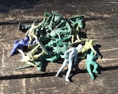 Vintage Toy Soldiers set of 21