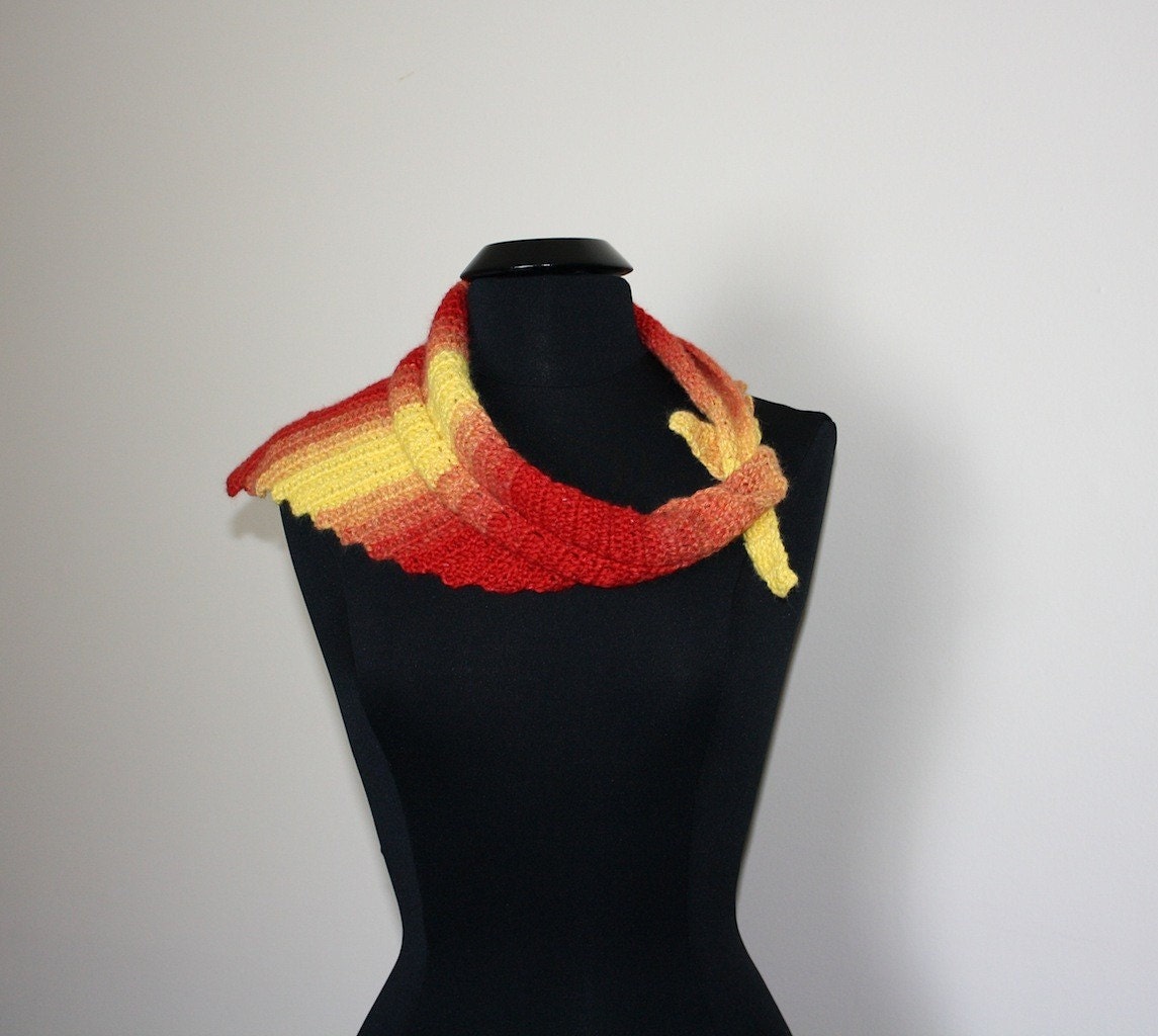 Baktus crochet triangle scarf