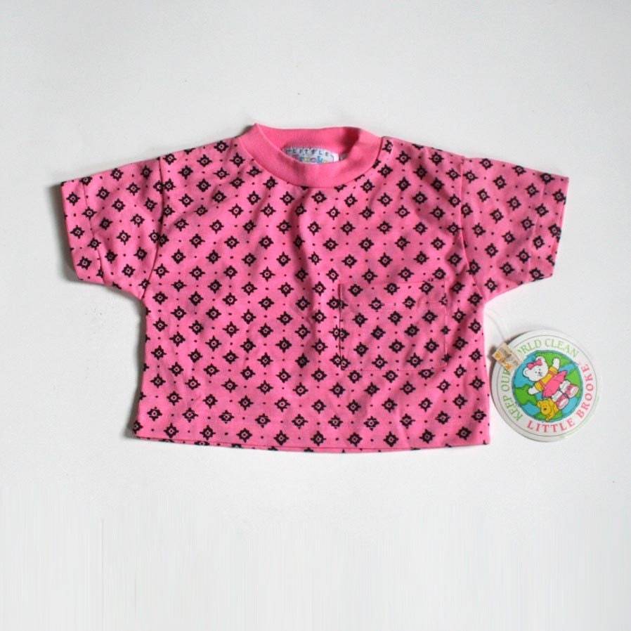 size 2T black on hot pink southwestern diamond sun print cropped top. kid's shirt.