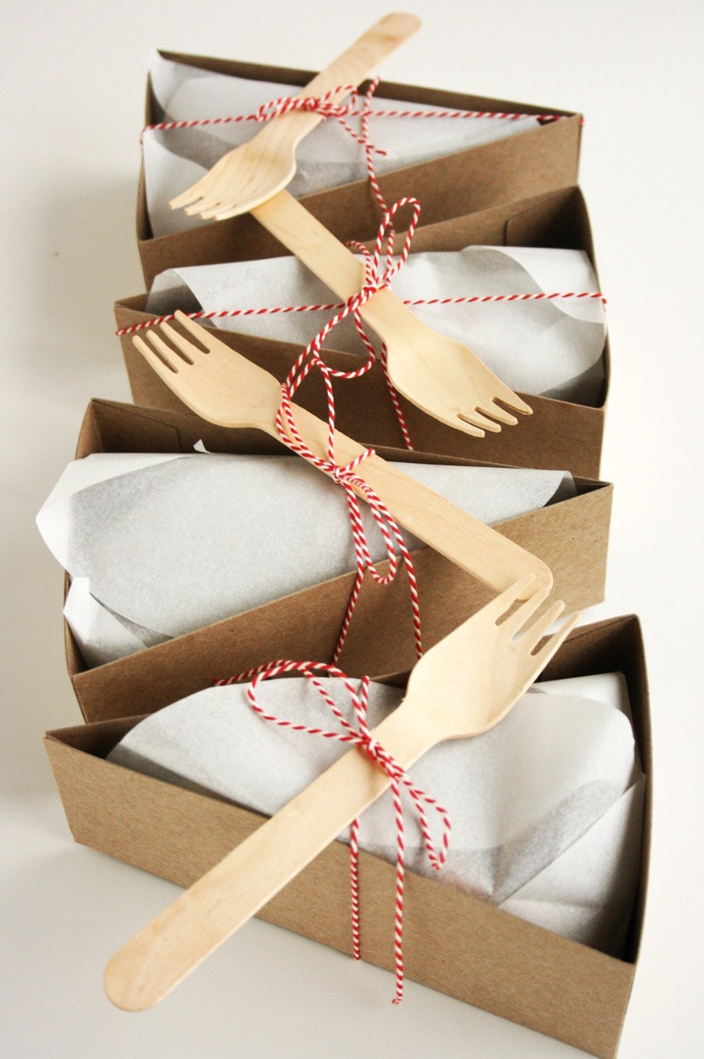 DELUXE Wedge-Shaped Pie Box Kits (Forks and other accessories included) - set of 24