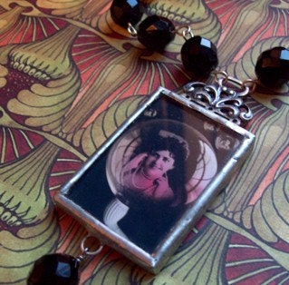 Look out-It's the Bubble Women Necklace