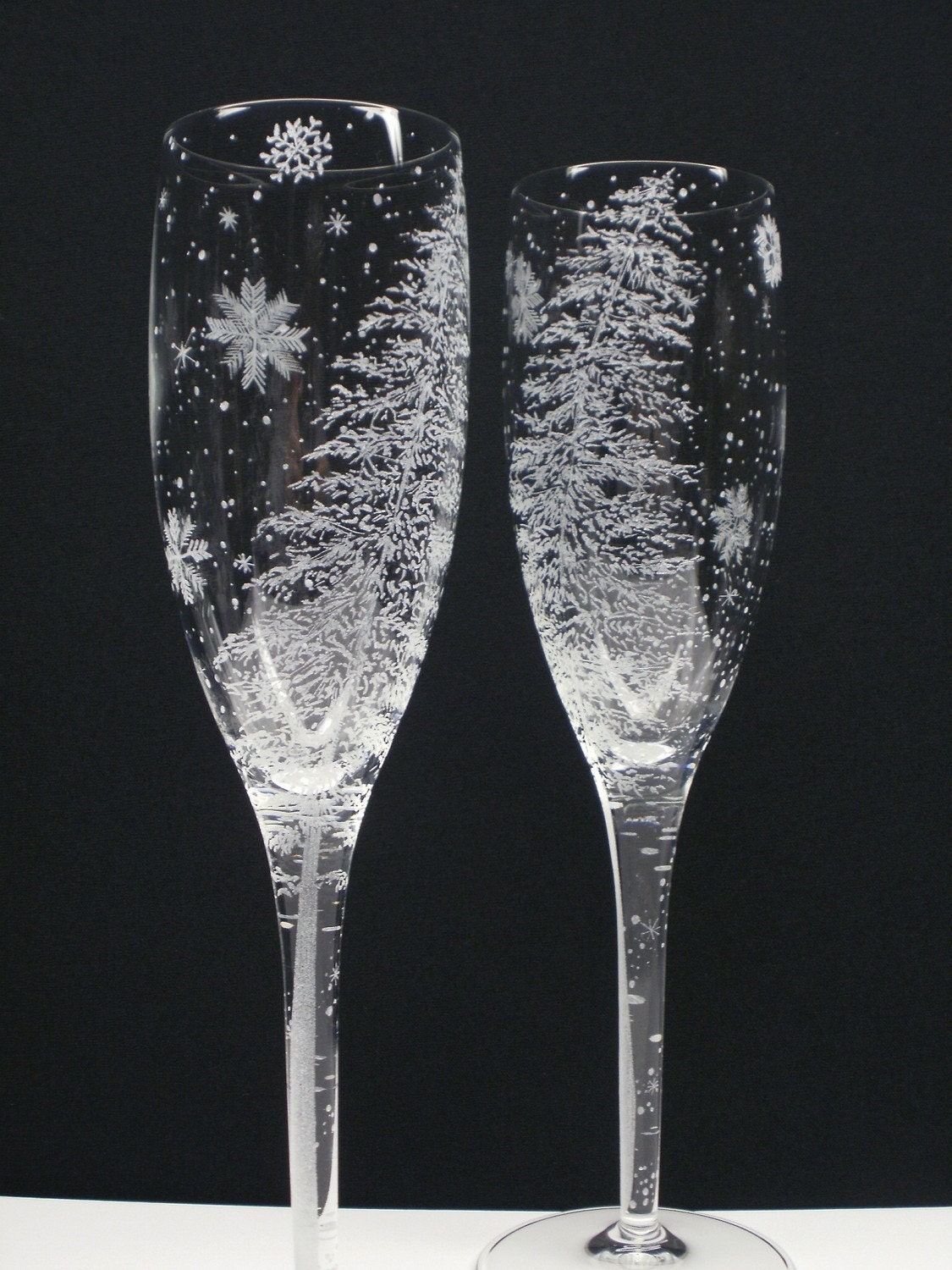 Fir Tree And Floating Flakes . 2 Champagne Flutes . Hand Engraved