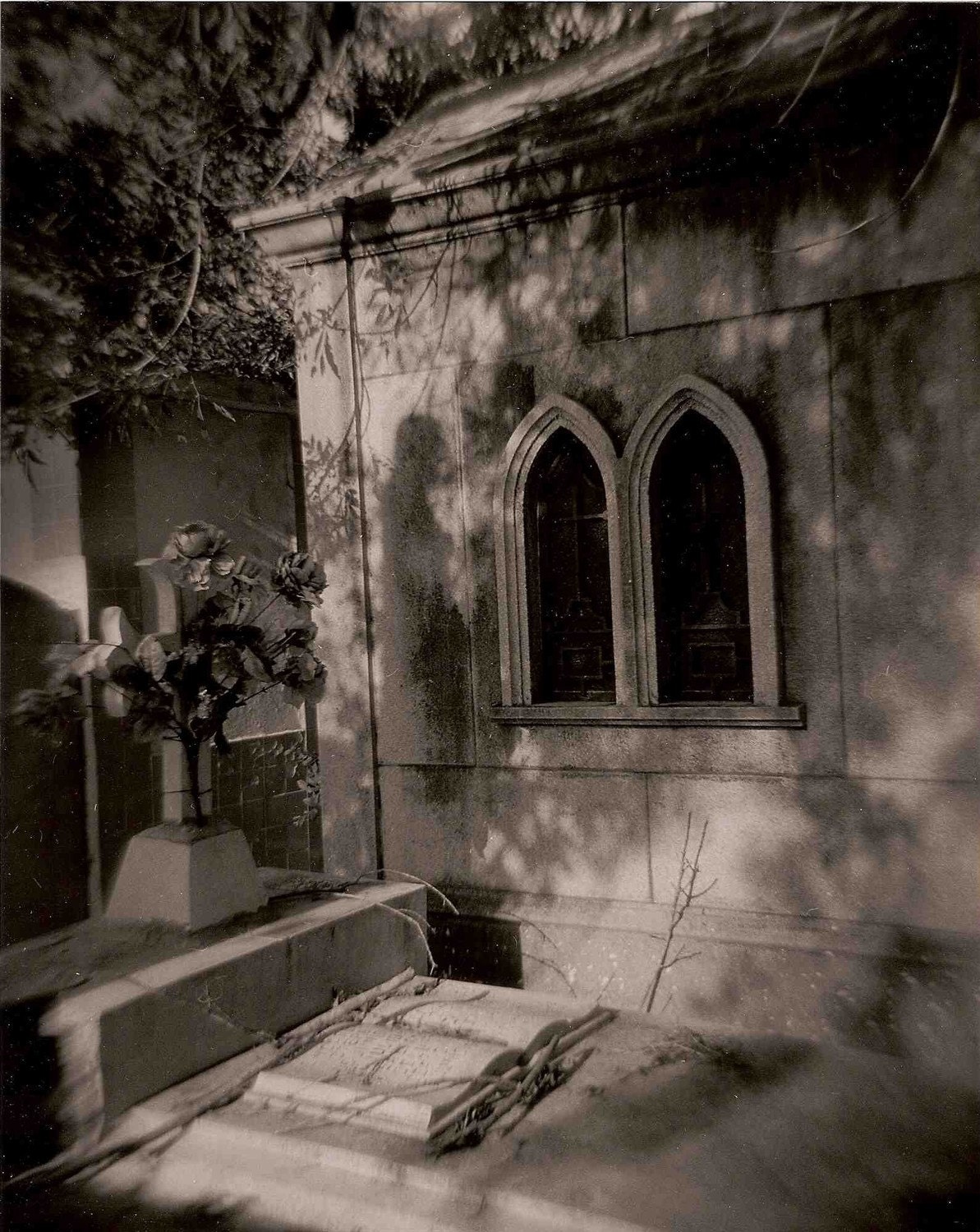 Te Espero (I'm Waiting for You) - Black and White Photo - Silver Gelatin Print