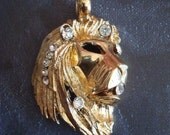 Awesome Vintage Lion Head Pendant With Rhinestones