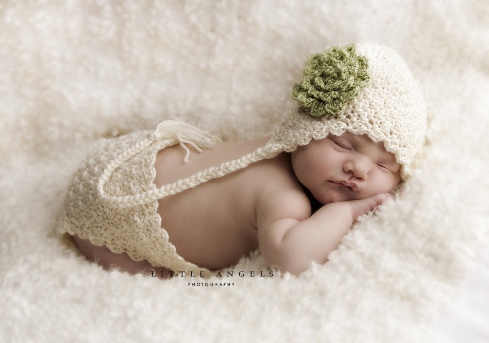 Soft Shells Crochet Hat and Diaper Cover Pattern includes Flower Photography Prop (507)