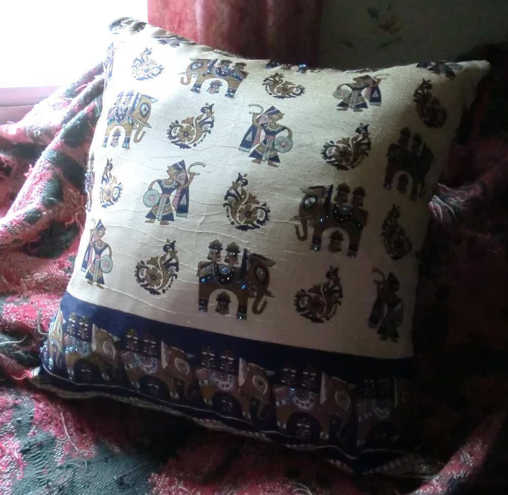 Beaded Sari Pillow Cover "Simba"
