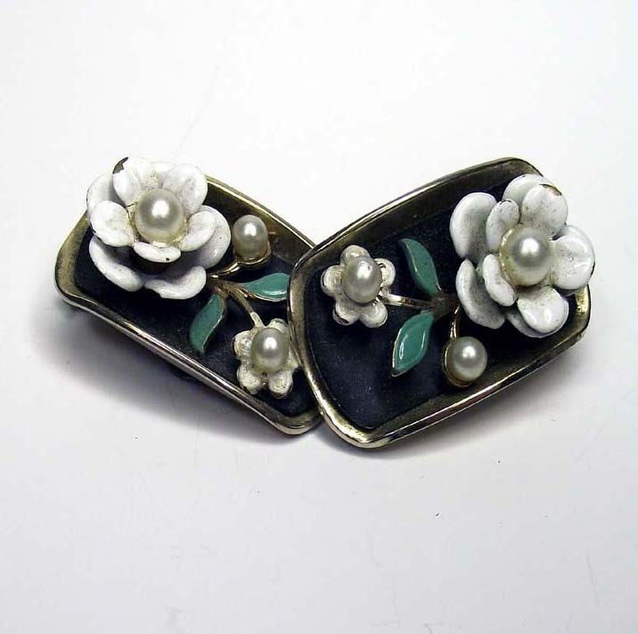 Vintage Alice Caviness Clip On Earrings