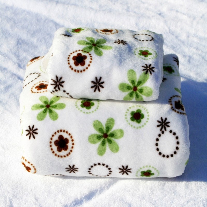 Minky baby or toddler blanket, sage green daisies and chocolate brown rings