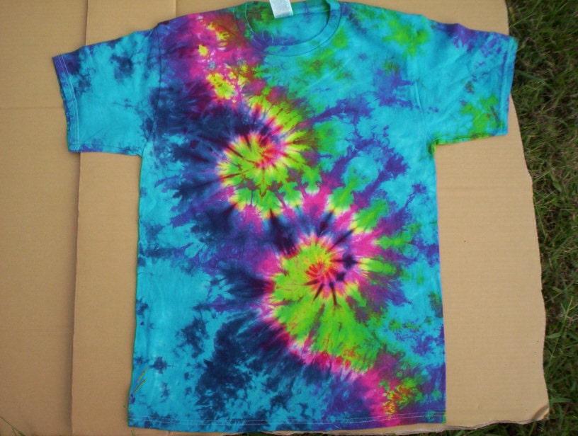 Happy Swirls Tie Dye Size Large