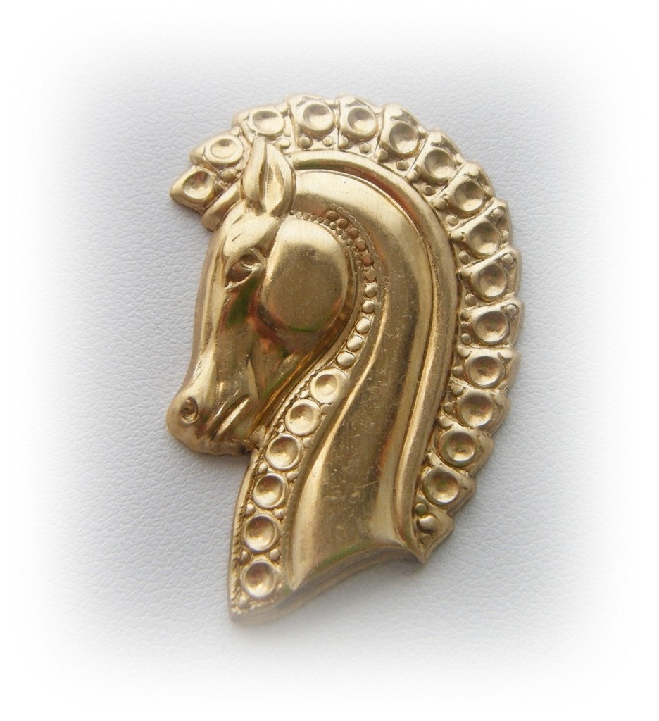 2 - HORSE HEAD Raw Brass Charms and Jewelry Findings (BE)