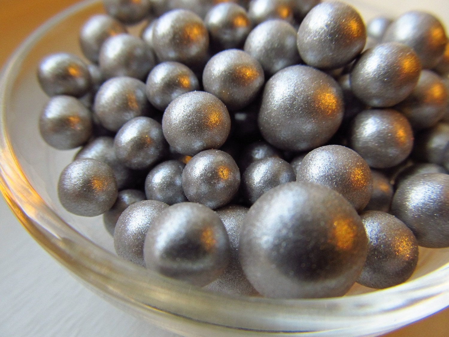 Fondant Edible Pearls Silver Baking decoration perfect for DIY cakes cupcakes weddings holidays 10mm qty 100