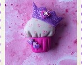 Pretty-as-a-Princess Cupcake bead/charm/bow center