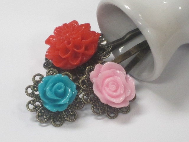 Vintage Inspired Lucite Flower Bobby Pin Set -  3  Piece Mum and Rose Assortment on Bronze Filigree