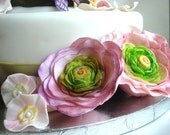 Gumpaste Flowers - 3 Ranunculus Sugarflowers - Edible cake decor- DIY Wedding