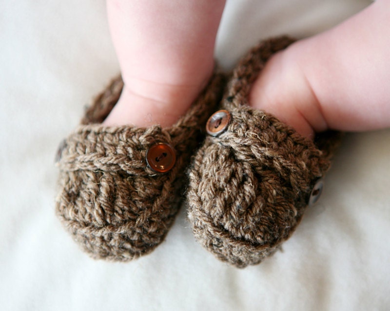 READY TO SHIP 0 to 3 Months Baby Loafer Booties, crocheted, barley