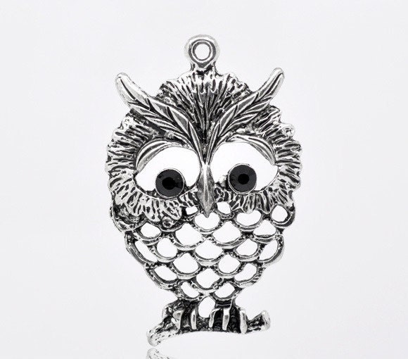 Beautiful Large Silver Tone Owl Pendant with Rhinestones 6x4cm. FREE Shipping if purchased as a 2nd item in the US or Canada