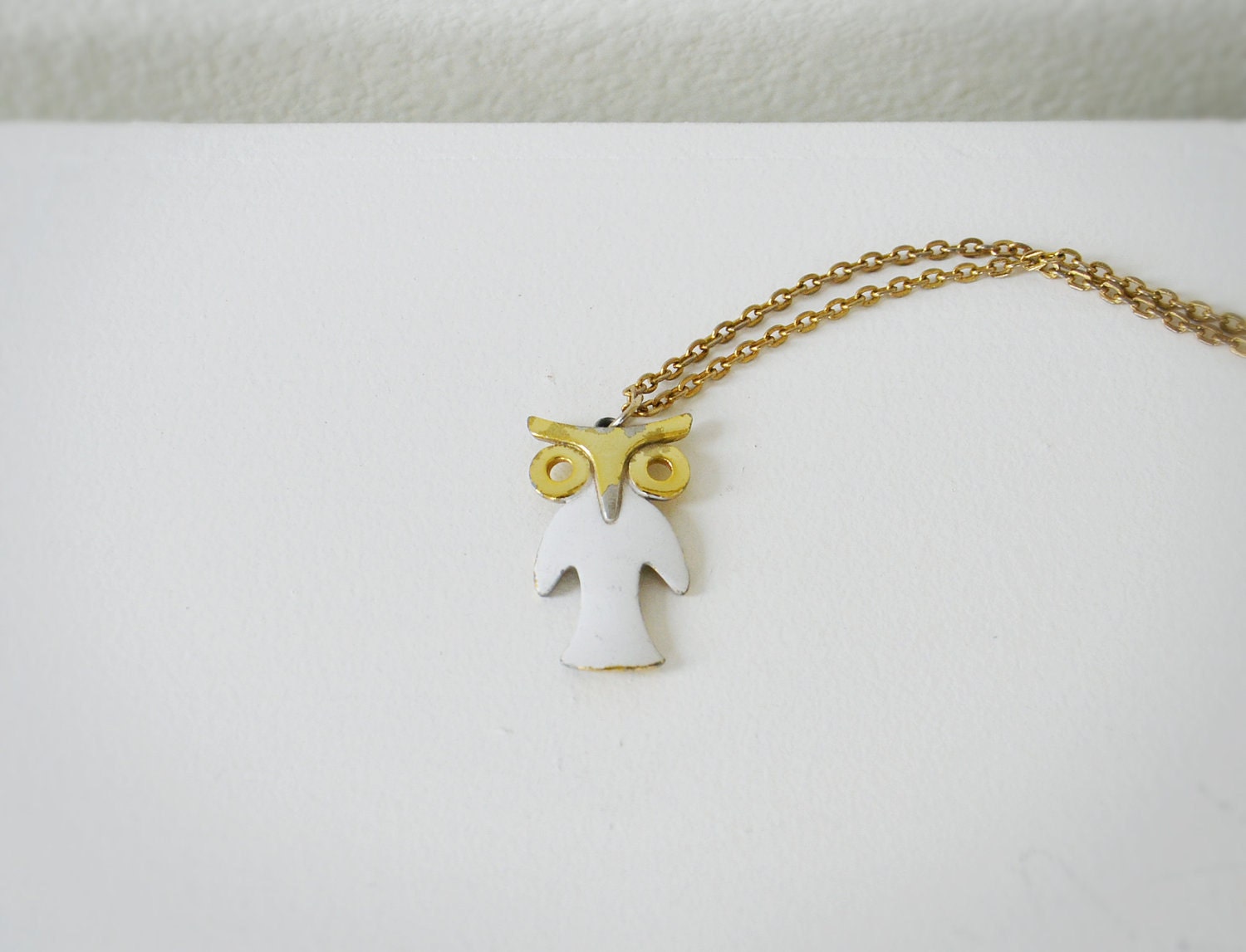 Vintage owl pendent necklace.