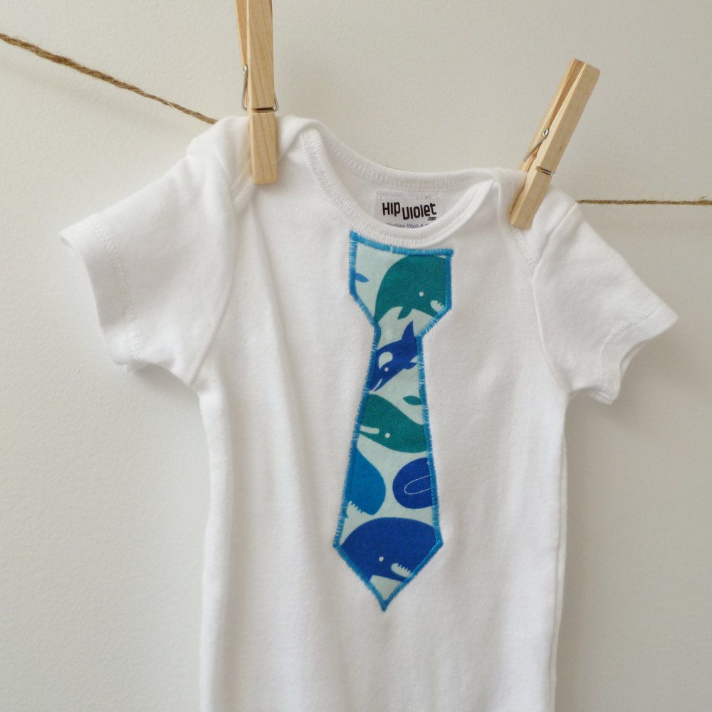 Baby Boy Appliqued Bodysuit - Tie with Toothy Whales - 6m